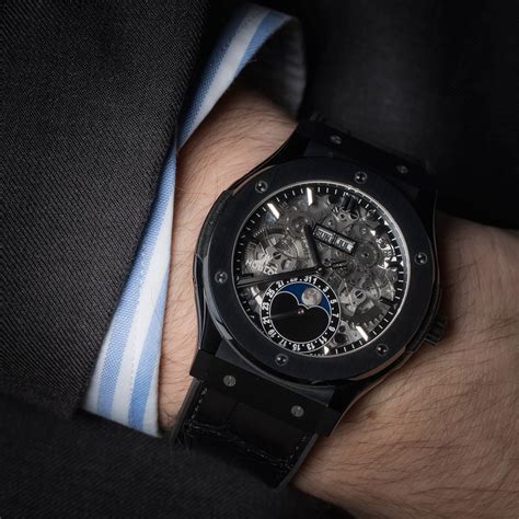 Hublot Classic Fusion Aerofusion Moonphase Black Magic 